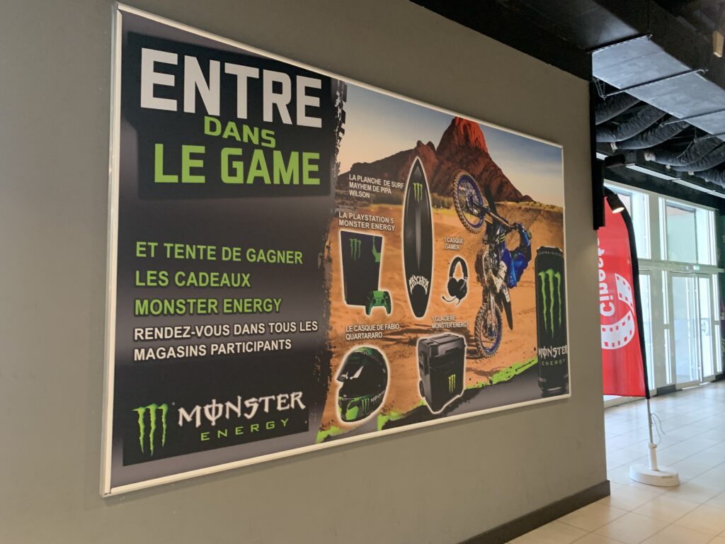 AFFICHAGE GRAND FORMAT CINESTAR  MONSTER