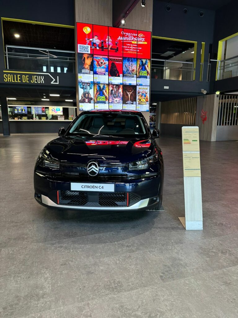 EXPO HALL CITROËN Ë-C4